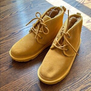 UGG Women’s 6 Yellow Suede Lace-Up Boots